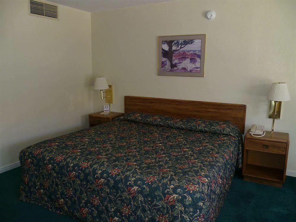 Travelodge By Wyndham גרנד ג'נקשן מראה חיצוני תמונה